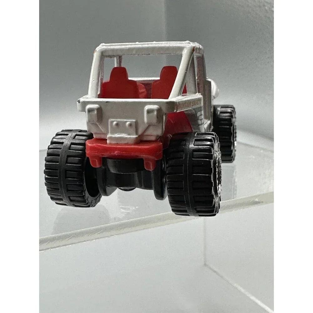 2007 Matchbox MBX Jeep 4x4 White RED MOUNTAIN SAFETY PATROL II 2 PACK Thailand‎